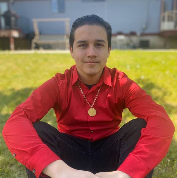 Profile Picture of Carlos Rincon (@barlosrincon21) on Poshmark