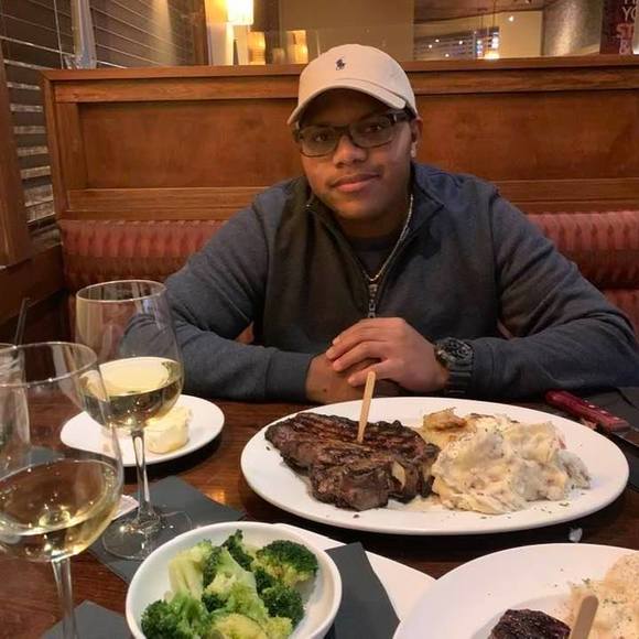 Profile Picture of Emmanuel Streeter (@emmanuel_s89) on Poshmark