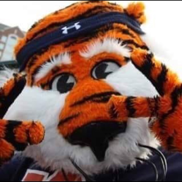 Profile Picture of Brad Killingsworth (@brkillin) on Poshmark