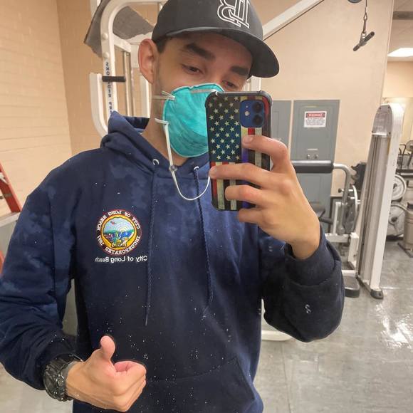 Profile Picture of Michael Mazzoni (@mazzoni12) on Poshmark