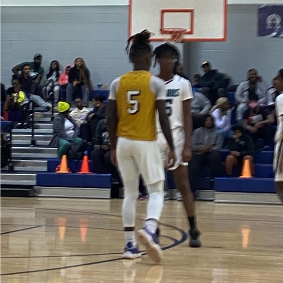 Profile Picture of Derelle Carterjr (@derellecarterjr) on Poshmark