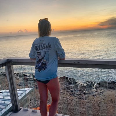 Profile Picture of Kristen (@kris10kutz) on Twitter