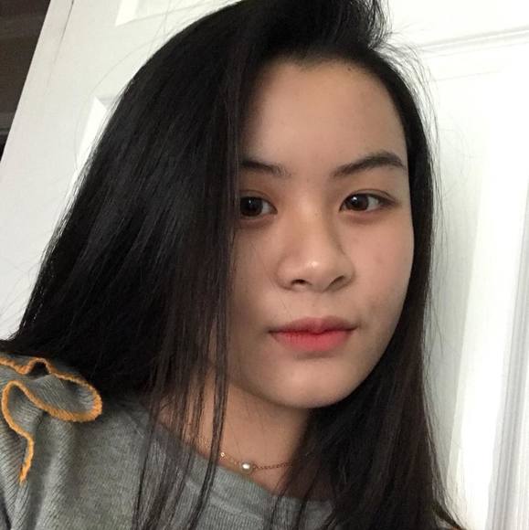 Profile Picture of Alice Dao (@alicedao) on Poshmark