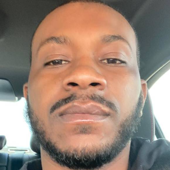 Profile Picture of Travis Gage (@travisgage211) on Poshmark