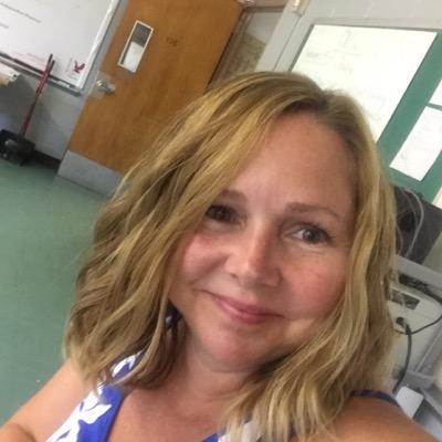 Profile Picture of Kristine Lessard (@krislessard77) on Twitter