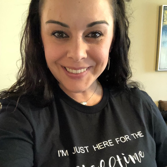 Amber Reilly - Poshmark Profile Picture of Amber Reilly (@amberreilly) on Poshmark