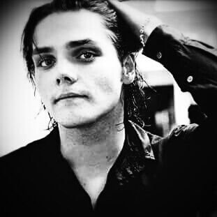 Profile Picture of Gerard Arthur Way (@GeeAWayy) on Twitter