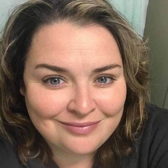 Chelsea Liberatore - Poshmark Profile Picture of Chelsea Liberatore (@chesly27) on Poshmark