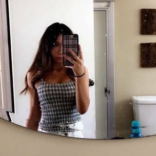 Profile Picture of 💜 (@mirandabarth1) on Instagram