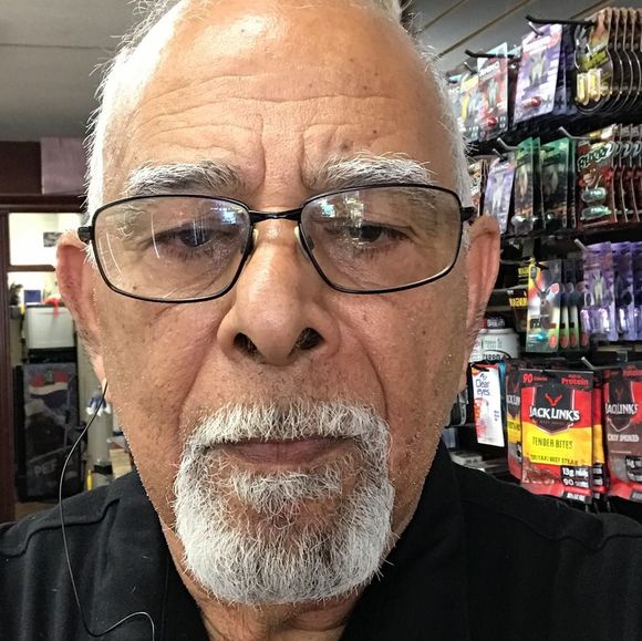 Profile Picture of Nader Mikhail (@nadermikhail) on Poshmark