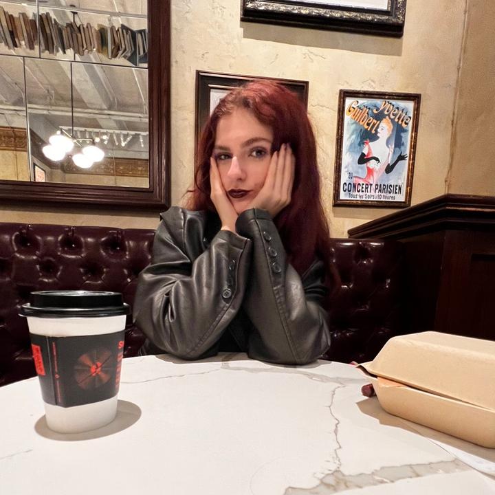 Profile Picture of alice 🦇 (@alicessiena) on Tiktok