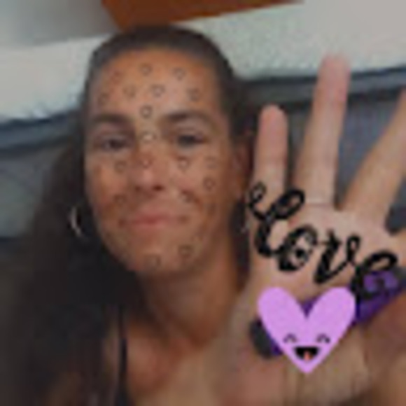 Profile Picture of Tamara Mccann (@tamaramccann9) on Poshmark