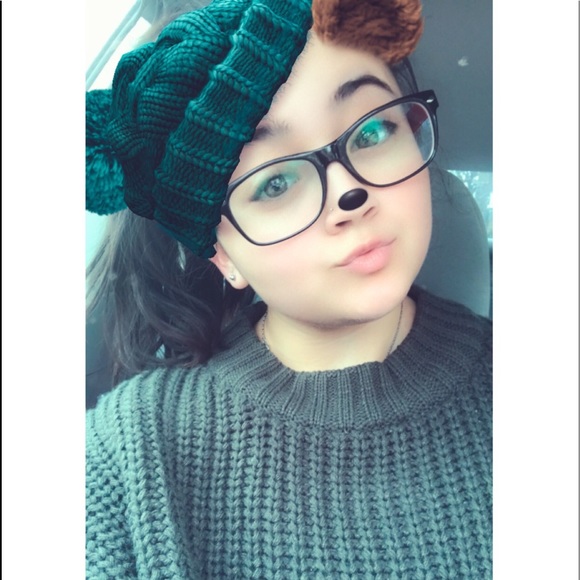 Profile Picture of Paige Golemon (@paige_golemon20) on Poshmark