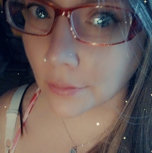 Profile Picture of Rose Noack (@rosenoack) on Poshmark