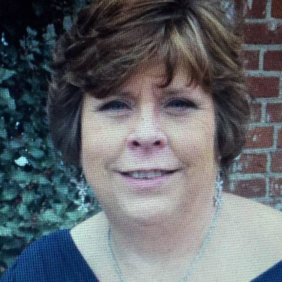 Profile Picture of Beth Sittler (@dbsittler) on Poshmark