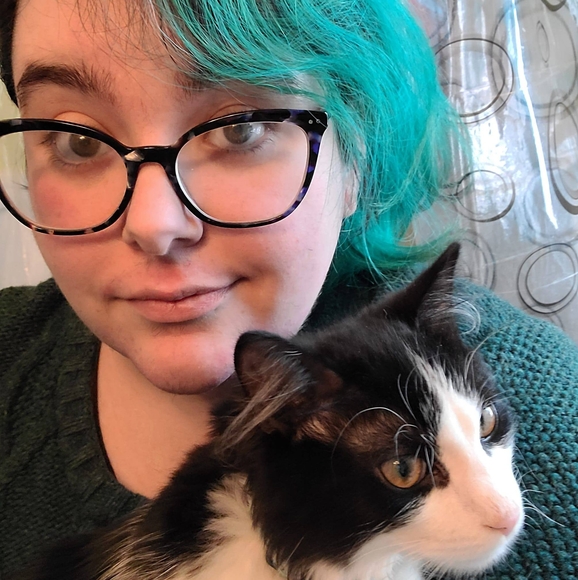 Alexandra Scheriff - Poshmark Profile Picture of Alexandra Scheriff (@neuroticalpaca) on Poshmark