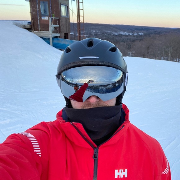 Profile Picture of Steve Springer (@steve_springer) on Poshmark
