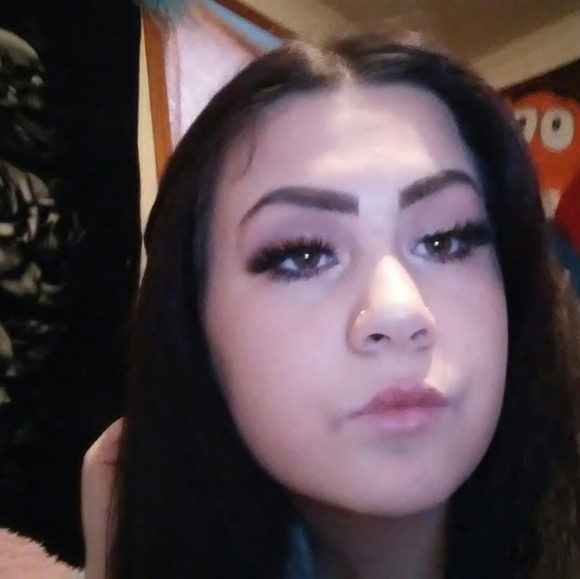 Alexis Sterling - Poshmark Profile Picture of Alexis Sterling (@sterlingalexis9) on Poshmark