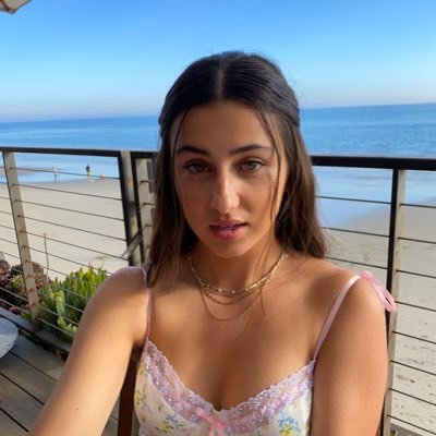 Profile Picture of Natalie Benson (@itznattyb) on Twitter