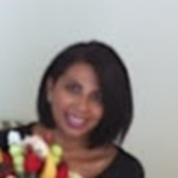 Profile Picture of Melissa Jankans (@melissa_jankans) on Poshmark