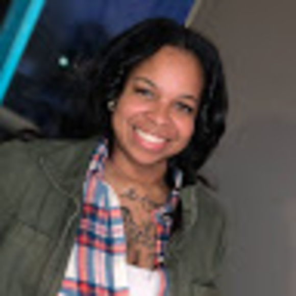 Profile Picture of Ledair Wallace (@mswallace2323) on Poshmark