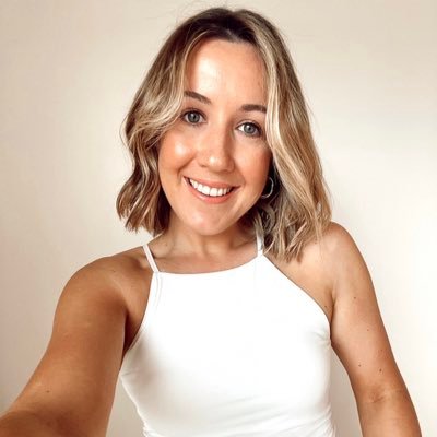 Profile Picture of Claire Jameson (@Claire_Jameson_) on Twitter