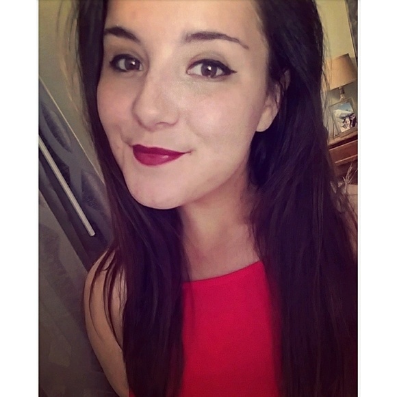 Profile Picture of Kelsey Cahill (@kcahill96) on Poshmark