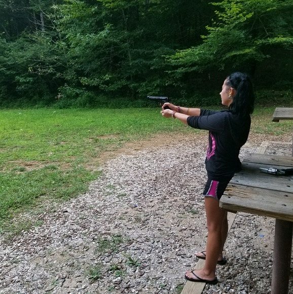 Profile Picture of Danielle Dillow (@daniellesabree) on Poshmark