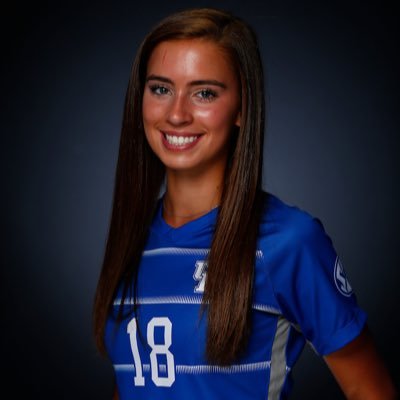 Profile Picture of Caroline Trout (@carolinetrout24) on Twitter