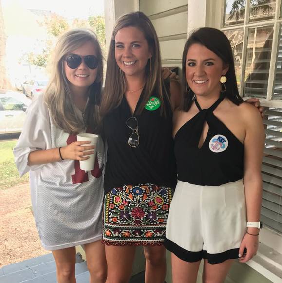 Profile Picture of Anna Finnorn (@annafinnorn) on Poshmark