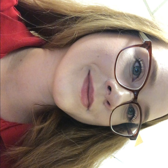 Profile Picture of Savannah Galloway (@savannahjanee) on Poshmark