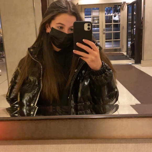 Ava Frankel - Poshmark Profile Picture of Ava Frankel (@avafrankkkk) on Poshmark