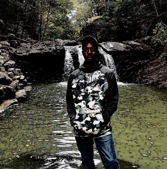 Profile Picture of Jamison Martin (@kevinredeemed) on Poshmark