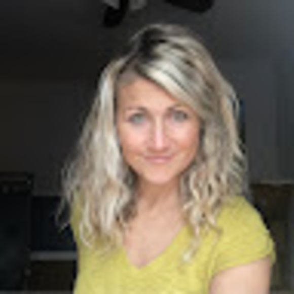 Profile Picture of Kimberly Iverson (@kimberlyiver790) on Poshmark