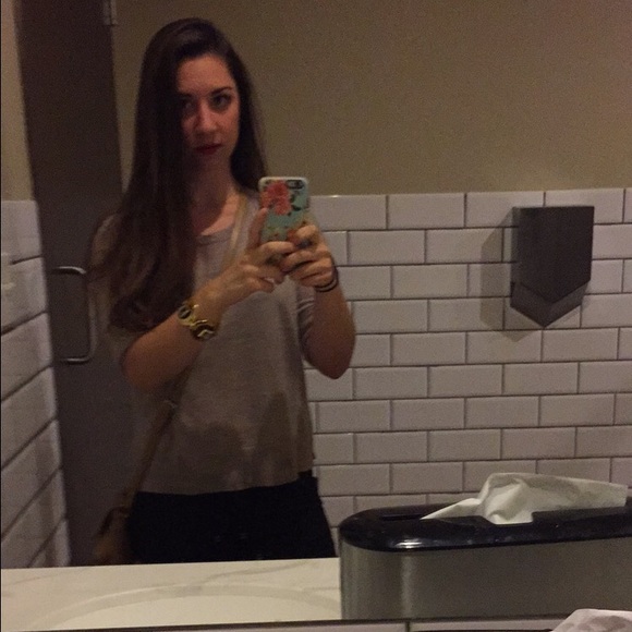 Profile Picture of Emily Stemkowski (@emiilystem1) on Poshmark