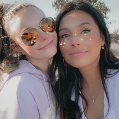 Profile Picture of J 🦋 (@_juliacameron) on Twitter