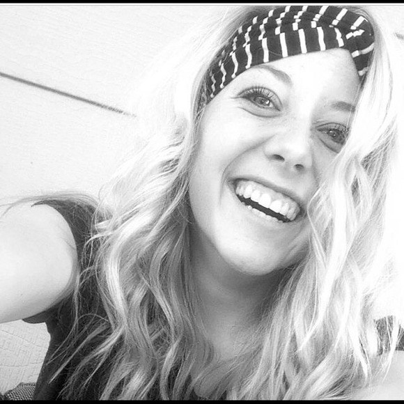 Profile Picture of Abby Schreur (@abbyschreur) on Poshmark