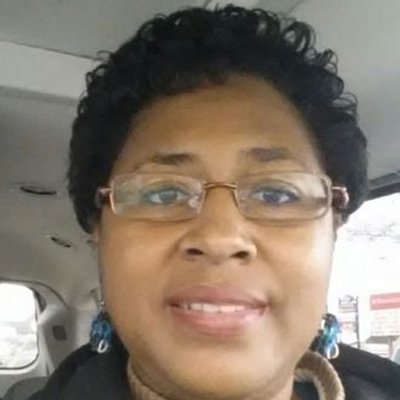 Profile Picture of Wendy Johnson (@SparklesCraftSu) on Twitter