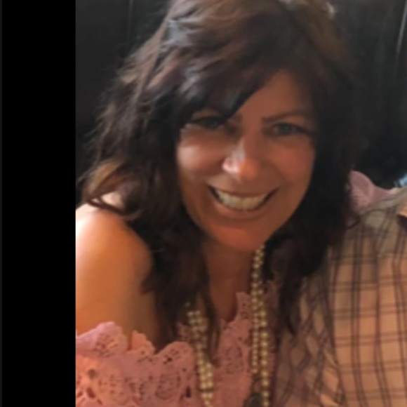 Profile Picture of Pauline Malison (@paulj222) on Poshmark