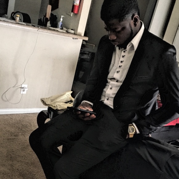 Profile Picture of Oluwabori Odofin (@banky001) on Poshmark
