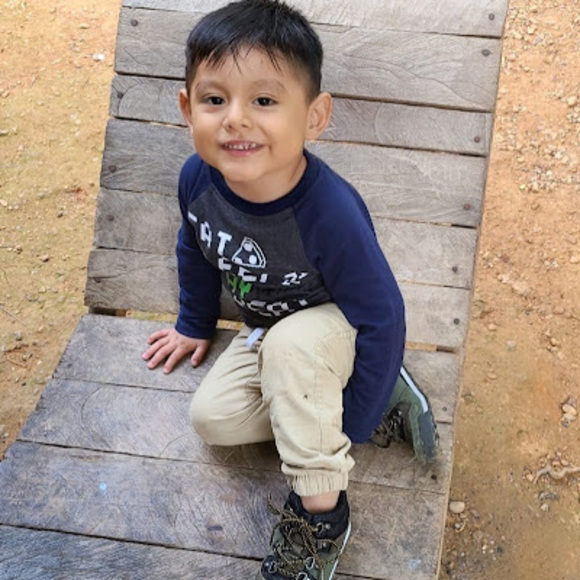 Profile Picture of Jany Hernández (@jany_ledezma12) on Poshmark