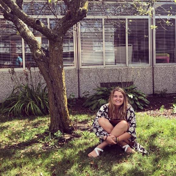 Profile Picture of Alexandria Burgin (@burginal22) on Poshmark