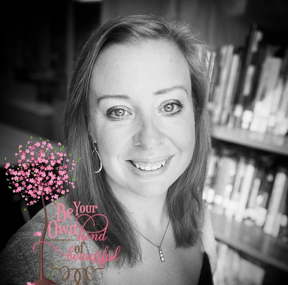 Profile Picture of Heather Moeller (@heatherl1101) on Poshmark