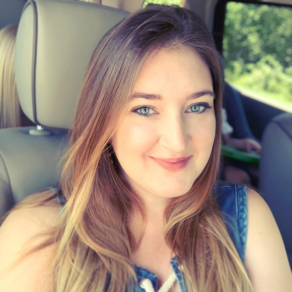 Profile Picture of Megan Adams-callaway (@meganecallaway) on Poshmark