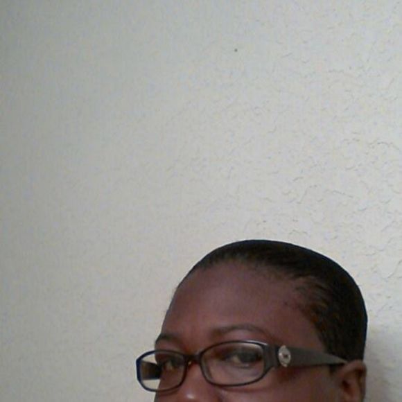 Profile Picture of Tamee Gumbs (@tgumbs514) on Poshmark