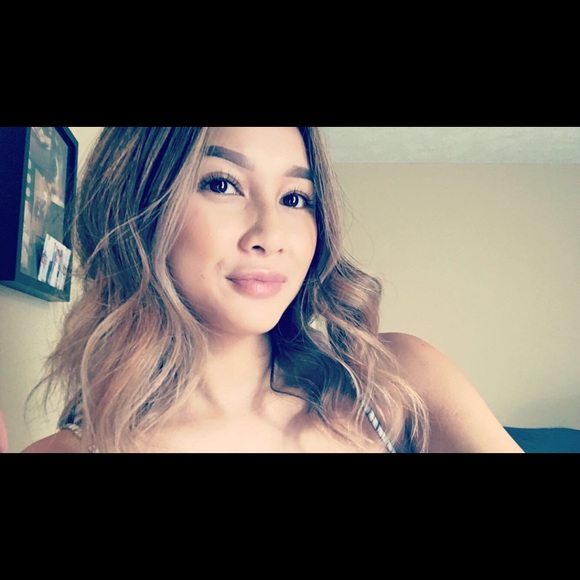 Profile Picture of Amanda Sengmanyvong (@amandaseng) on Poshmark