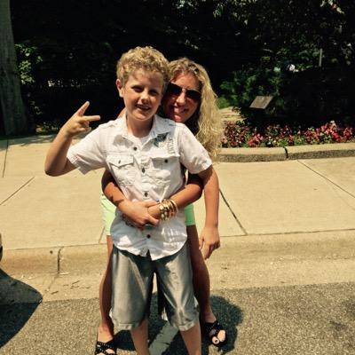 Profile Picture of Lynn Travers (@lynntravers66) on Twitter