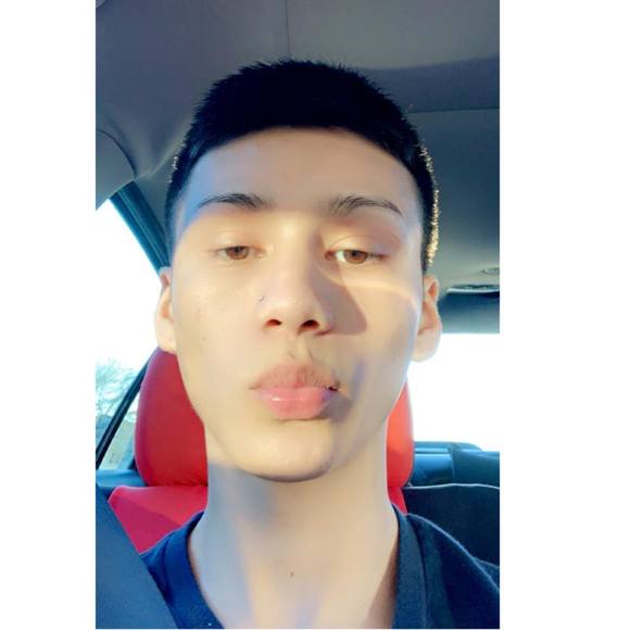 Profile Picture of Derick Gonzalez (@derickg17) on Poshmark