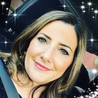 Profile Picture of Cassandra Anninos Bartholomew (@c.bartholomew) on Instagram