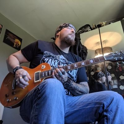 Vinnie Roberts - Twitter Profile Picture of Vinnie Roberts (@VinnieSDMF89) on Twitter